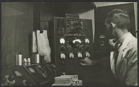 Radio manufacture at the Radio Corporation Pty Ltd, South Melbourne factory, 1931–40