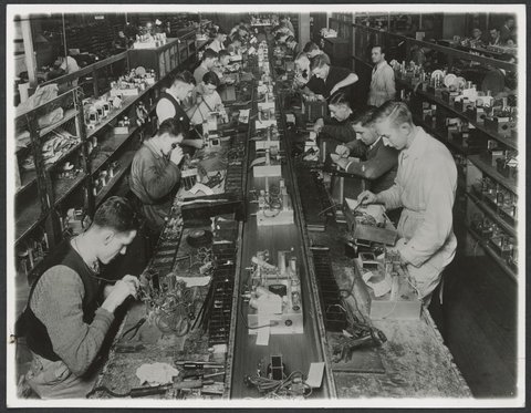 Radio manufacture at the Radio Corporation Pty Ltd, South Melbourne factory, 1931–40