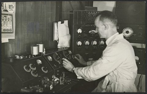 Radio manufacture at the Radio Corporation Pty Ltd, South Melbourne factory, 1931–40