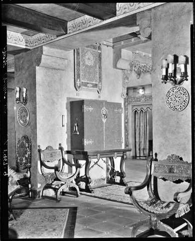 Interior views of Plaza Theatre, Collins Street, Melbourne, 1940s