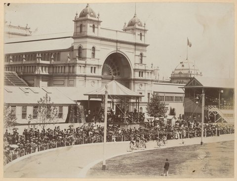Bicycle race outside the Royal Exhibition Building, Melbourne, 1885–90