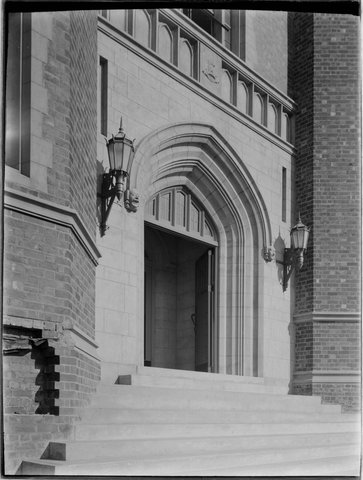 Entrance to Melbourne High School?, 1900–50