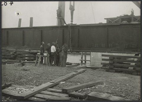 South Kensington to West Footscray, bridge construction, 1927