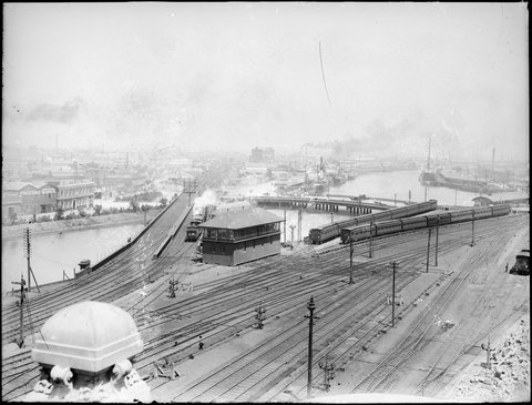 [Flinders Street railway line, Melbourne, Vic.], 1890–1914
