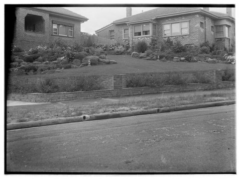 Ivanhoe gardens by Ellis Stones, 1935–40
