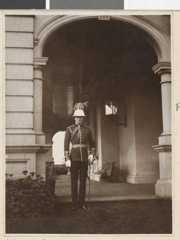 In the grounds of Government House, Melbourne, Victoria, c. 1913