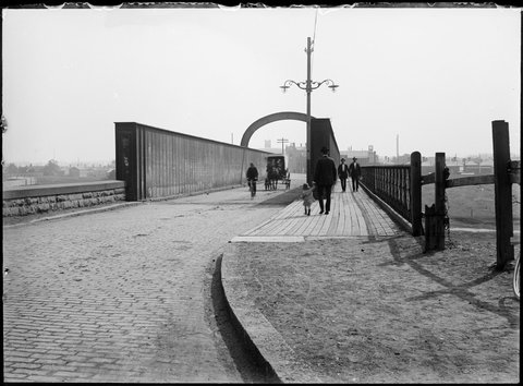 Church St. Bridge, Richm. [i.e. Richmond], 1914