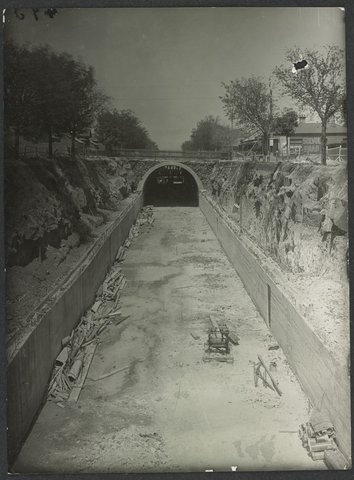 South Kensington to West Footscray, Bunbury Street subway, 1927