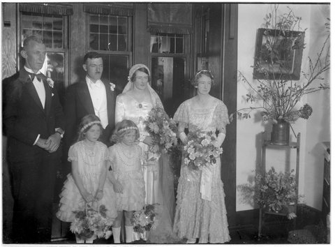 Collection of glass negatives relating to Wahroonga 138 Alma Road St Kilda East Victoria, 1910–16