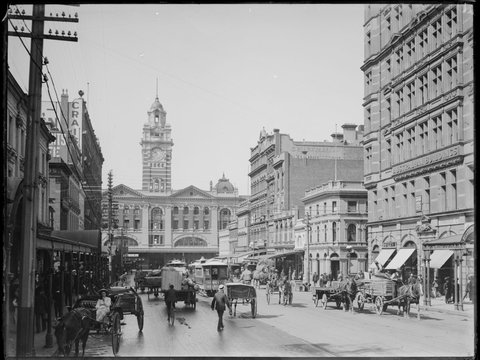 [Street scene, Elizabeth Street, Melbourne, Vic.], 1900–14