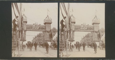 Triumphal arches celebrating the visit of the Duke and Duchess of Cornwall, Melbourne, Vic, 1901