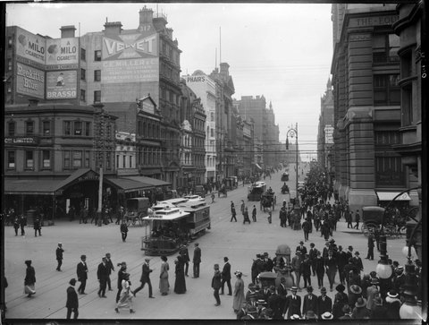 Collins Street looking west from the corner of Elizabeth Street, c. 1916