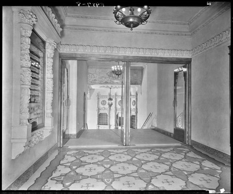 Interior views of Plaza Theatre, Collins Street, Melbourne, 1940s