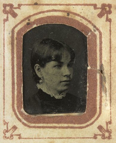 Members of the William Hall Jnr. family of Williamstown, 1880–90