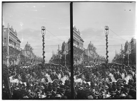 [Mounted soldier's riding in parade, Melbourne], c. 1901