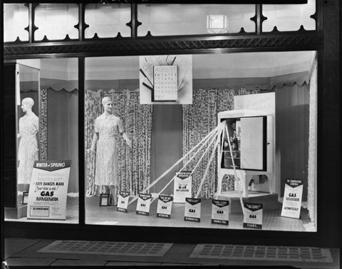 Showroom windows at the Metropolitan Gas Co., 196 Flinders Street, Melbourne, 1930s