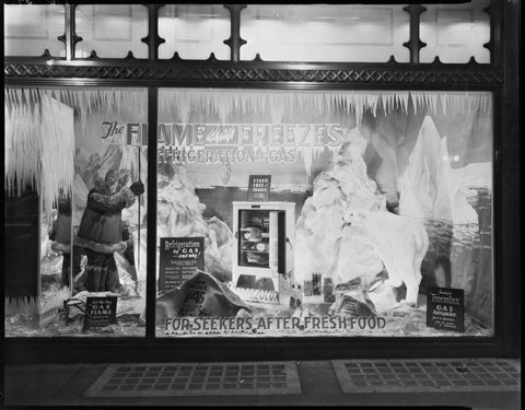 Showroom windows at the Metropolitan Gas Co., 196 Flinders Street, Melbourne, 1930s