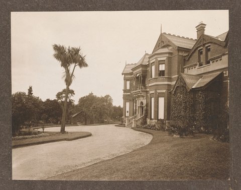 Album of photographs depicting exterior and interior views of Homeden, Lansell Road Toorak, 1905–16