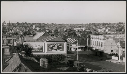 Elevated view of Hawthorn, looking north along Glenferrie Road, c. 1945