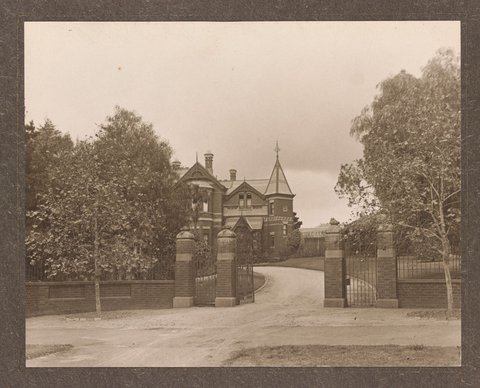 Album of photographs depicting exterior and interior views of Homeden, Lansell Road Toorak, 1905–16