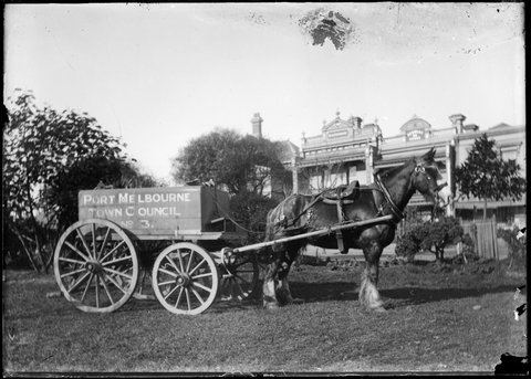 Horse drawn wagon owned by Port Melbourne City Council, 1910–30