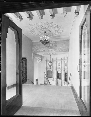 Interior views of Plaza Theatre, Collins Street, Melbourne, 1940s