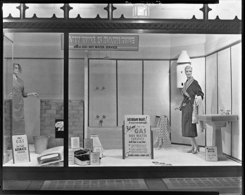 Showroom windows at the Metropolitan Gas Co., 196 Flinders Street, Melbourne, 1930s