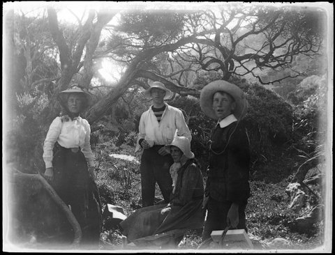 At Ivanhoe, Sorrento, 1907–11