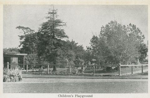 "Dandenong, Vic. photographic booklet", 1950s