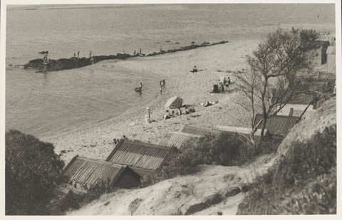 Beach at Black Rock, 1930–40