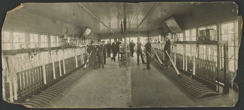 Opening morning "A" box Flinders Street, 17-9-1905
