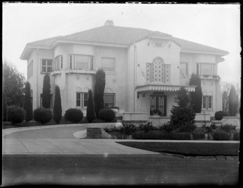 Spanish mission style house, possibly the photographer's residence at107 Kooyong Road, Armadale, 1929–35