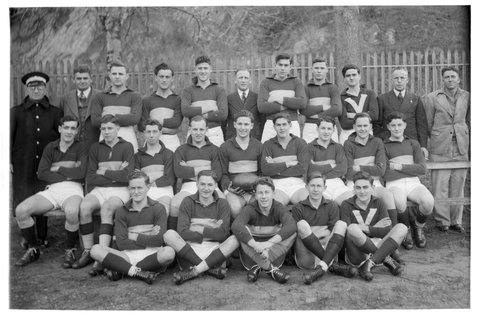 [Local Ivanhoe football team, Ellis Stones possibly middle back row], c. 1935