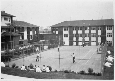 Lunchtime tennis, Commonwealth Serum Laboratories, Parkville, 1935–39