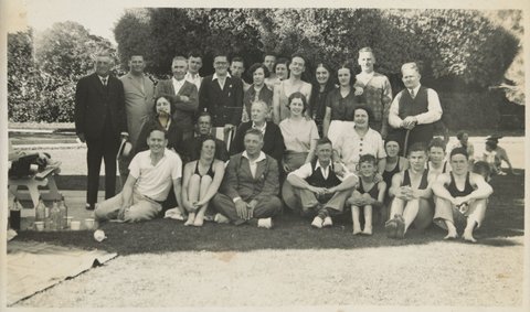 Brighton, [Bryant & May picnic at swimming pool], 1937