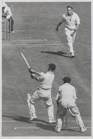 Len Hutton batting during the 5th Test Match played at the Melbourne Cricket Ground, 1951