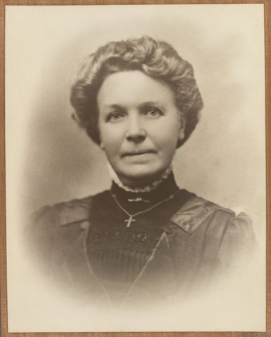 [Portrait of an unidentified woman, St. Philip's, Collingwood], c. 1900