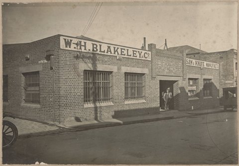 [13-17 Little Lonsdale Street, H. Leslie Blakeley standing in doorway], 1924