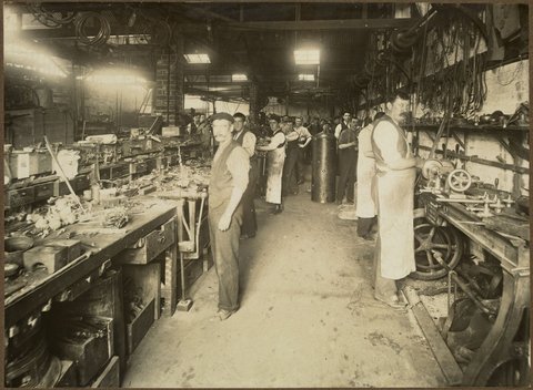Galliers & Klaerr St. Kilda, 1880–1900