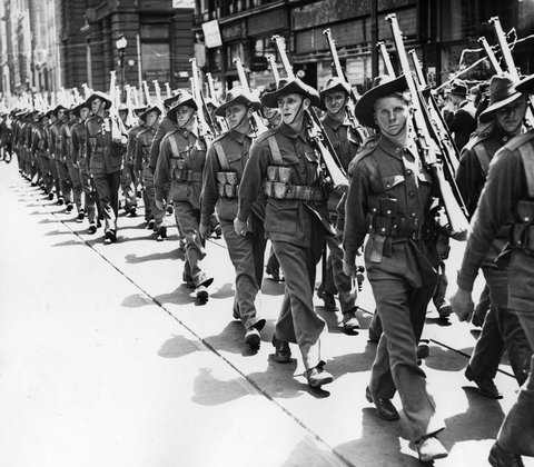 Royal Melb. Reg. passing saluting base, c. 1940