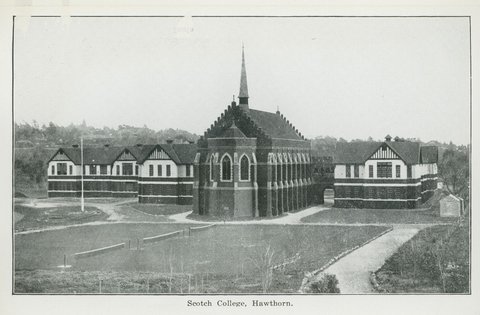 "Folding souvenir of Melbourne, 17 artistic, up-to-date views of public buildings (series no. 4)", 1920s