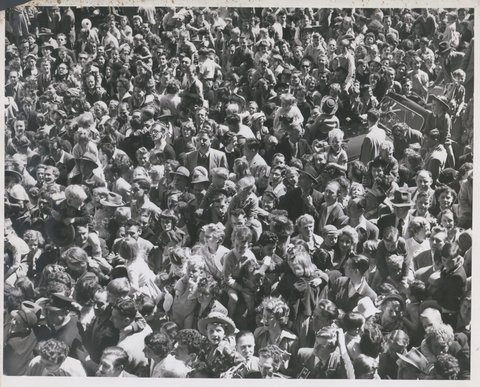 Part of the huge crowd in Lonsdale St. this morning, to see "Hopalong" [Cassidy], c. 1954