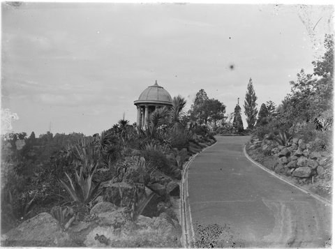 View of the Temple of Winds, Botanic Gardens, Melbourne, 1910–18
