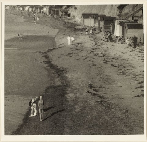 Bathers on Black Rock beach, 1931–40