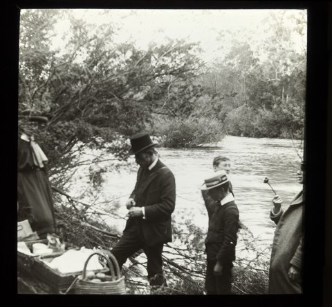 Picnic beside the Yarra River - Edward Wardell in centre - Yarra River, Eltham, 1910–20