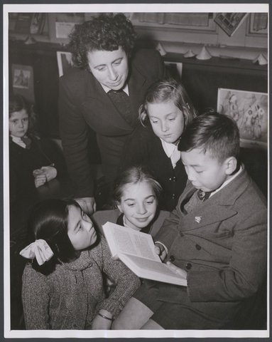 Chinese children in class with Australian kids at Carlton State School, 1949
