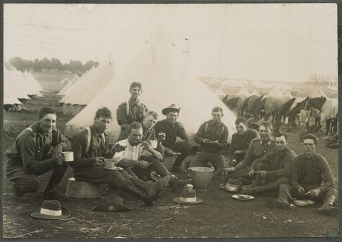 Soldiers having a meal, Broadmeadows Army Camp, 1914–18