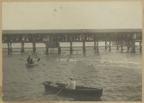 Swimming carnival at St. Kilda, c. 1914