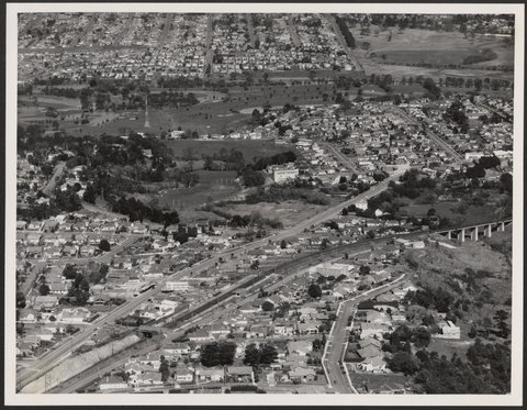Aerial view of Heidelberg Road looking south, Victoria, 1950?