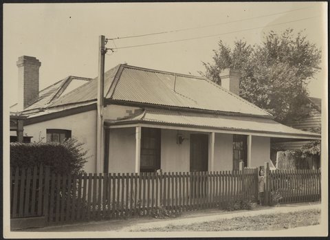Last home of Adam Lindsay Gordon Lewis Street Brighton, 1942?